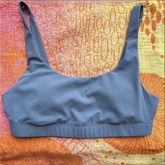 Vuori Daily Bra Periwinkle/ Azure Blue Size Small - Picture 1 of 9
